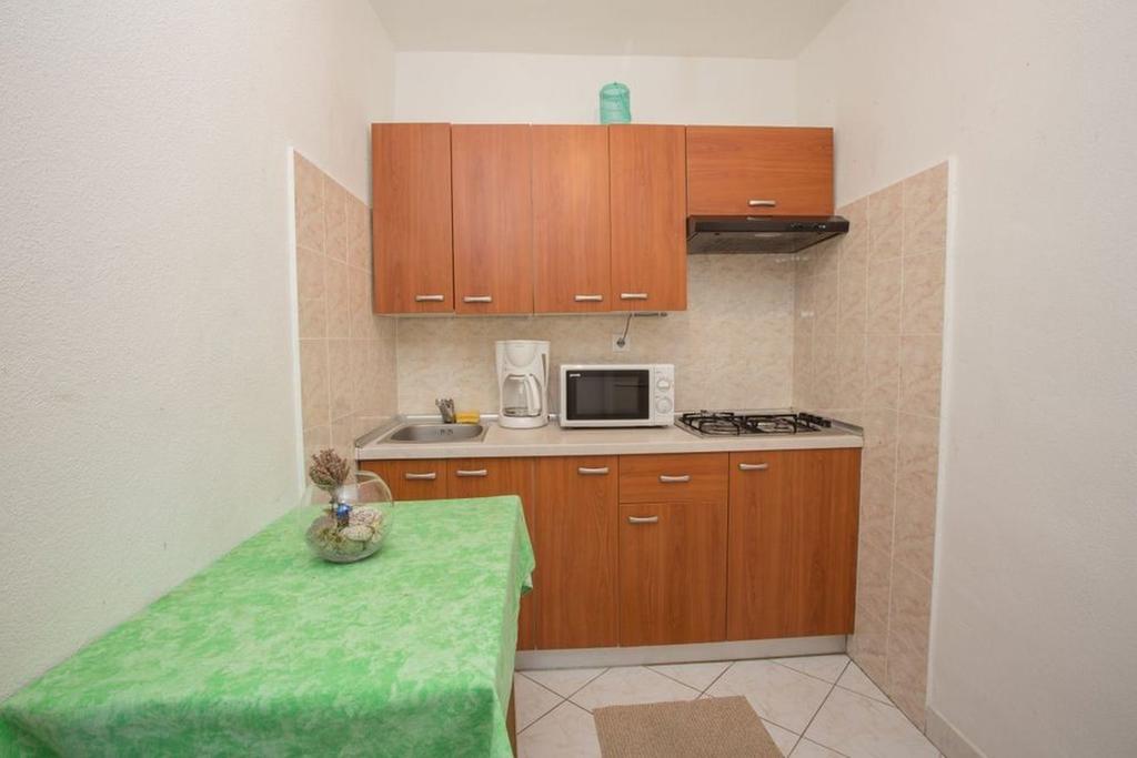 Robinson Erina Apartment Zarace Exterior photo