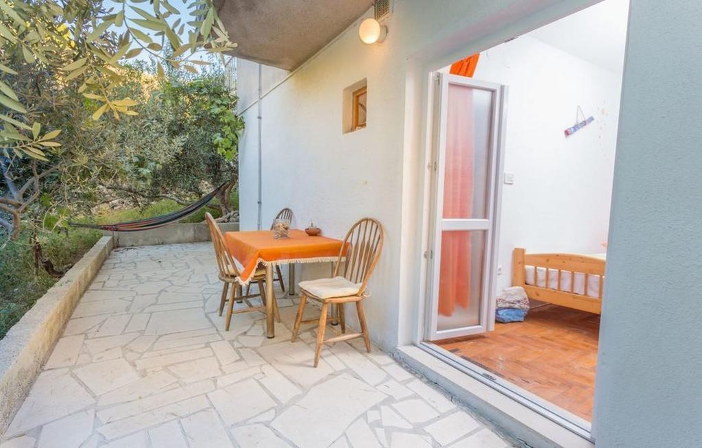 Robinson Erina Apartment Zarace Exterior photo